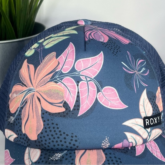 Roxy Girls' Honey Coconut Trucker Cap Blue & Pink Floral - Picture 2 of 8